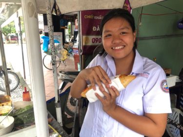 【ベトナム】グルメの宝庫ホイアンで、傷だらけ孤高の女子グルメ。 地元の人々に愛される料理店を巡って朝昼晩ごはんのススメ。