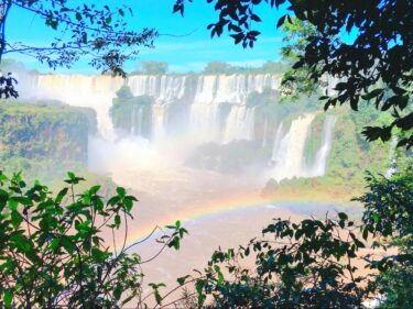 【プエルト・イグアス】ハプニング続きの旅路！７カ国目は世界三大滝のひとつ「イグアスの滝」へ《体験談》